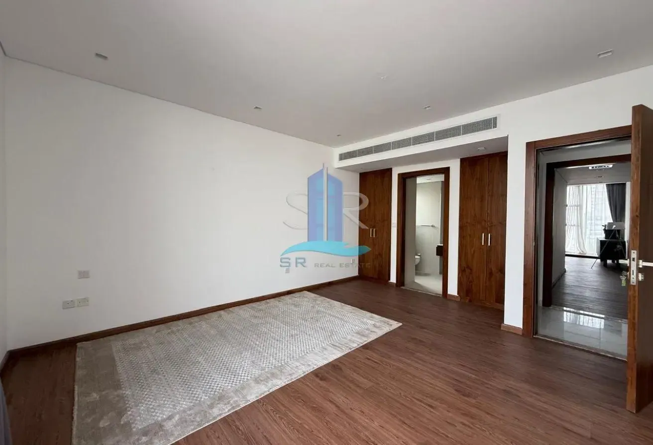 Exclusive | Custom Built | Furnished | Single Row