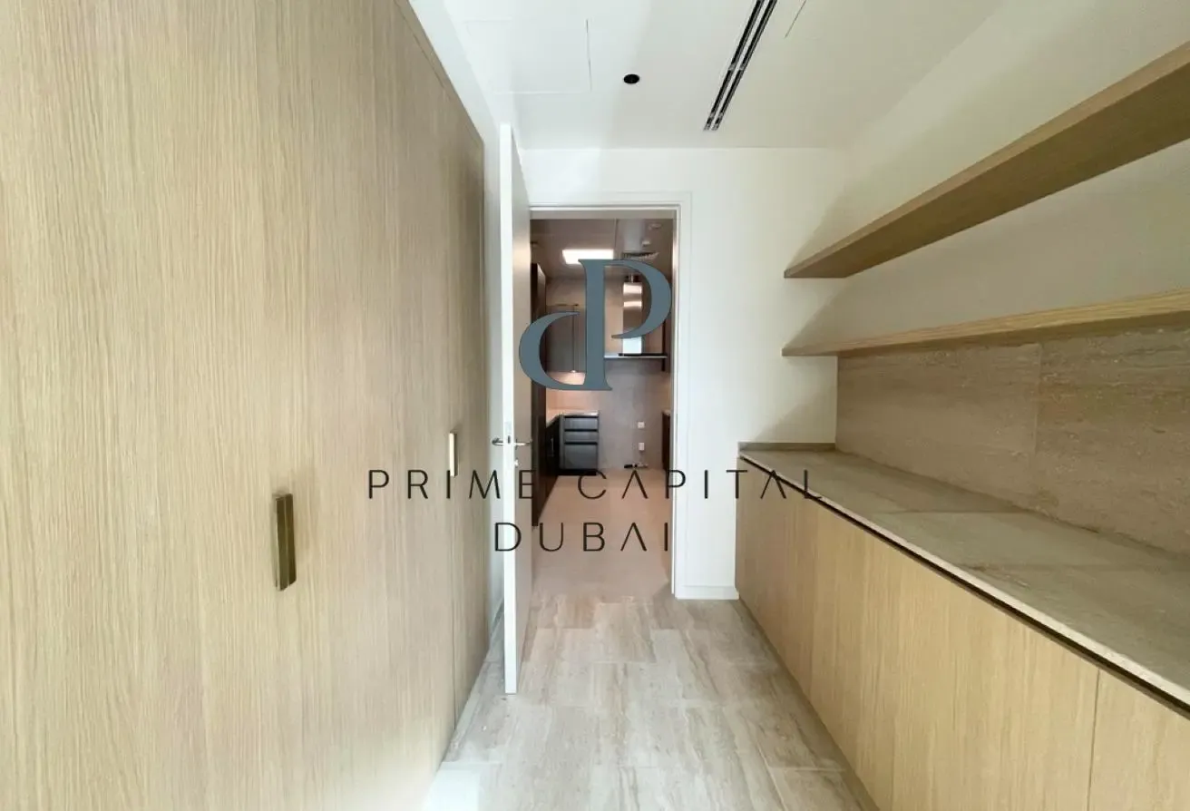 Stunning Contemporary Built 5 Bed Villa in Meydan
