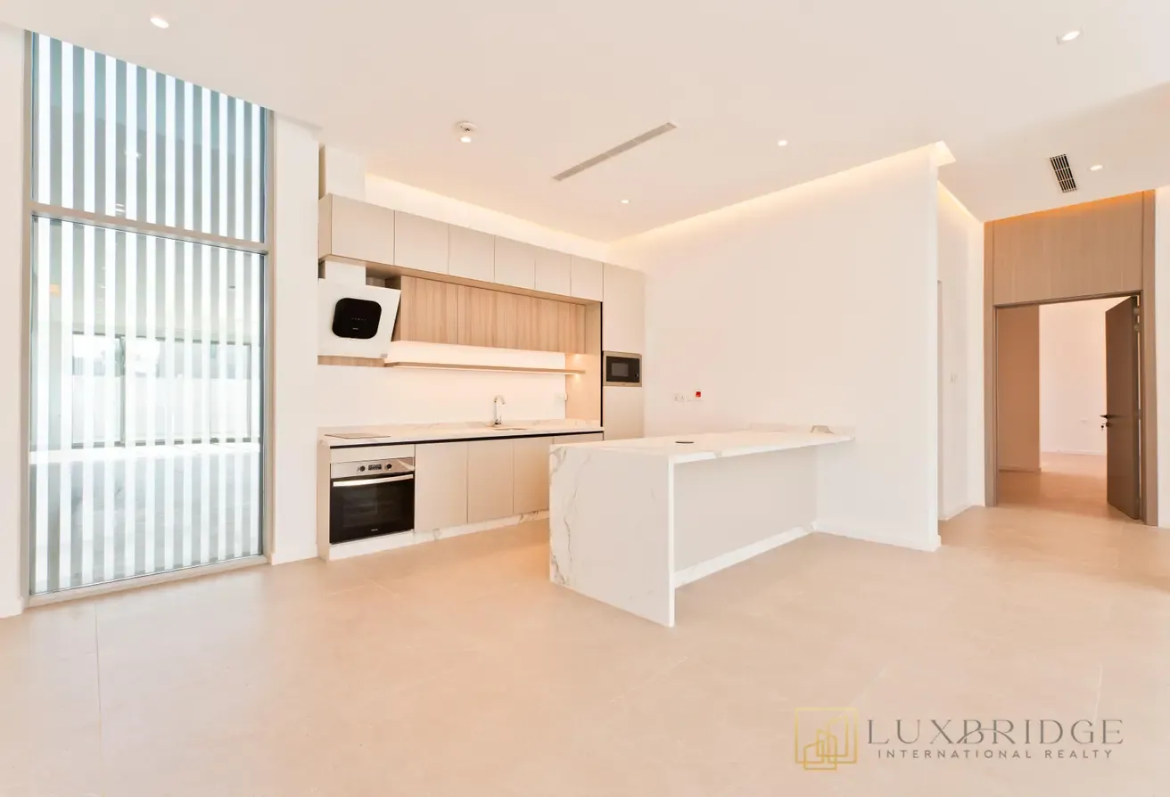 Stunning Villa | Brand New | Basement