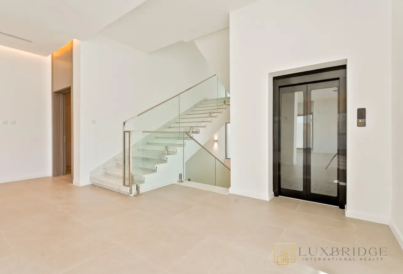 Stunning Villa | Brand New | Basement