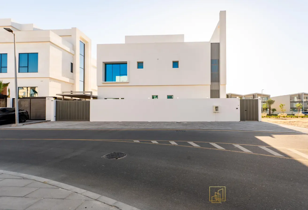 Stunning Villa | Brand New | Basement
