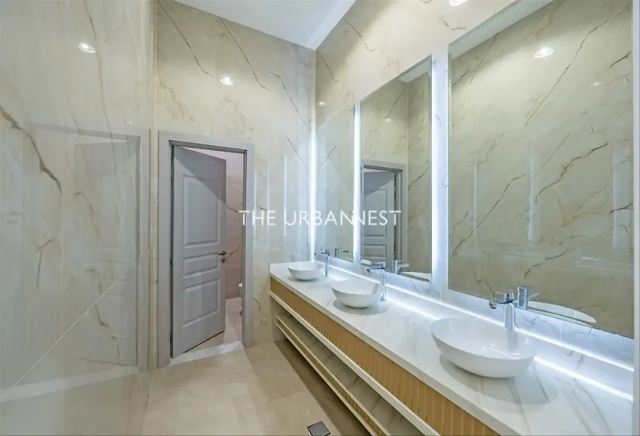 5BHK Family Villa | Vacant | with Elevator