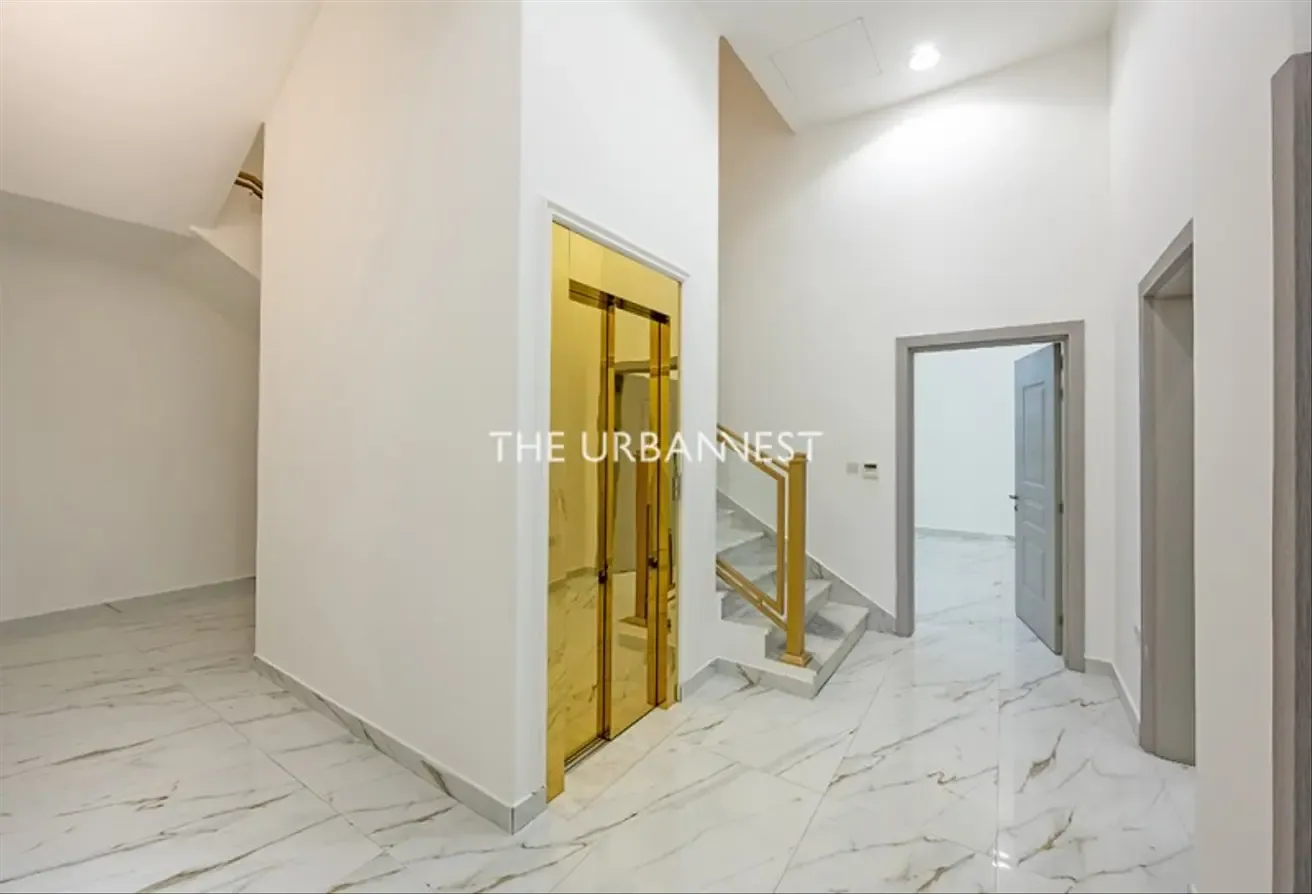 5BHK Family Villa | Vacant | with Elevator