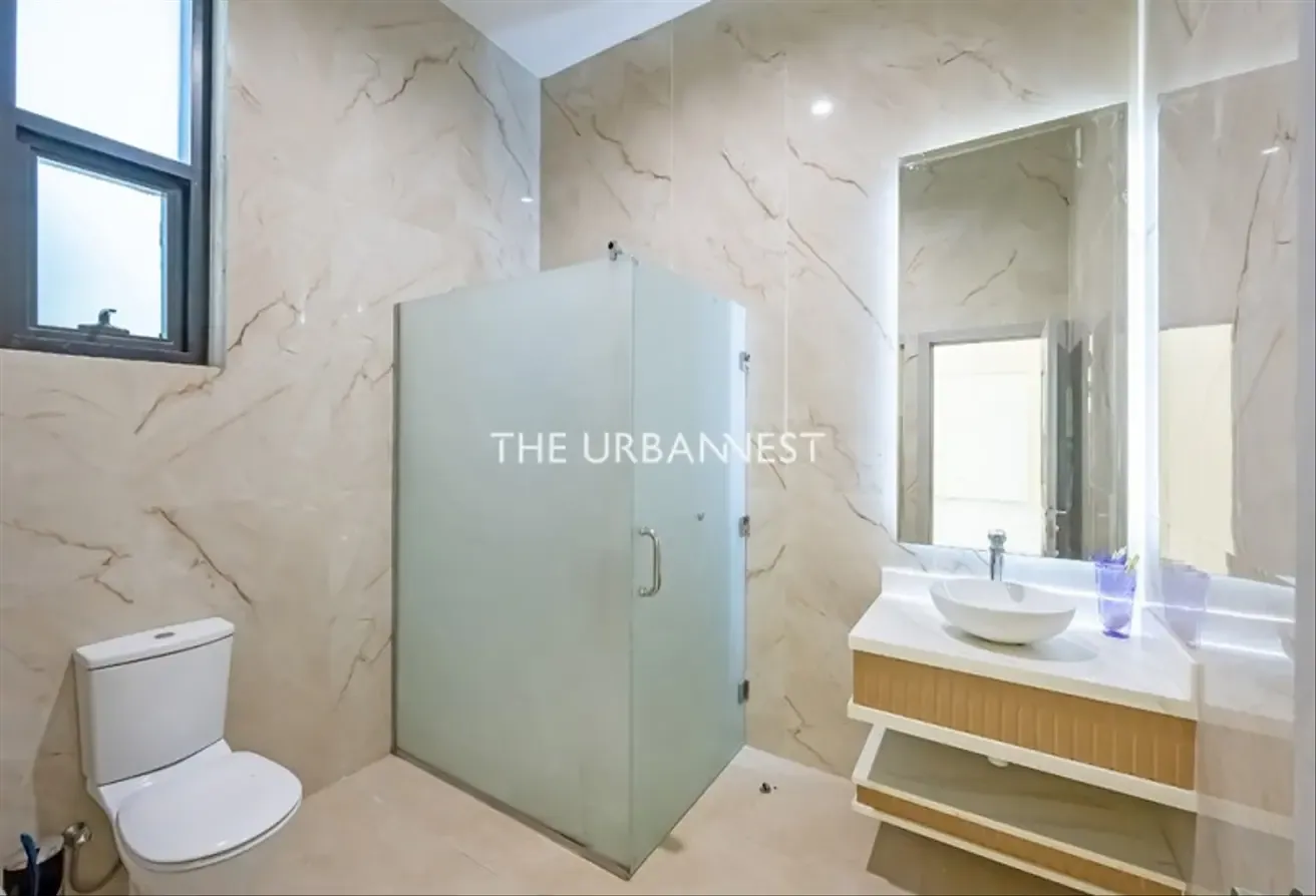 5BHK Family Villa | Vacant | with Elevator
