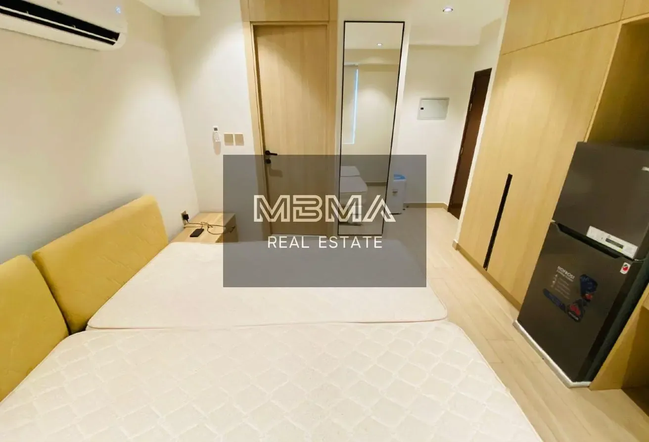 Fully Furnished Lavish Studio Near Stadium Metro