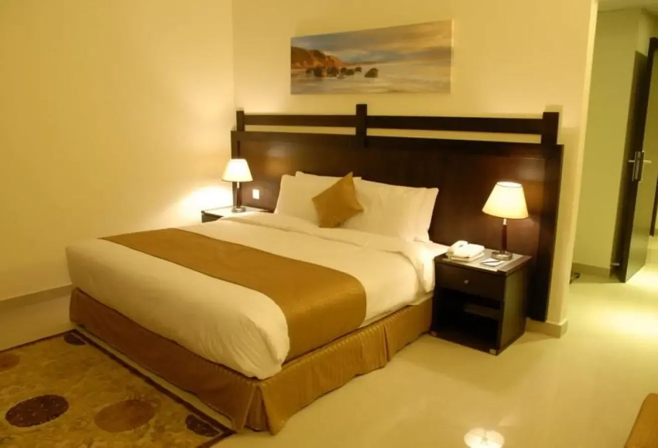 AMAZING 2BHK 8399 MONTHLY WITH DEWA,PARKING WIFI