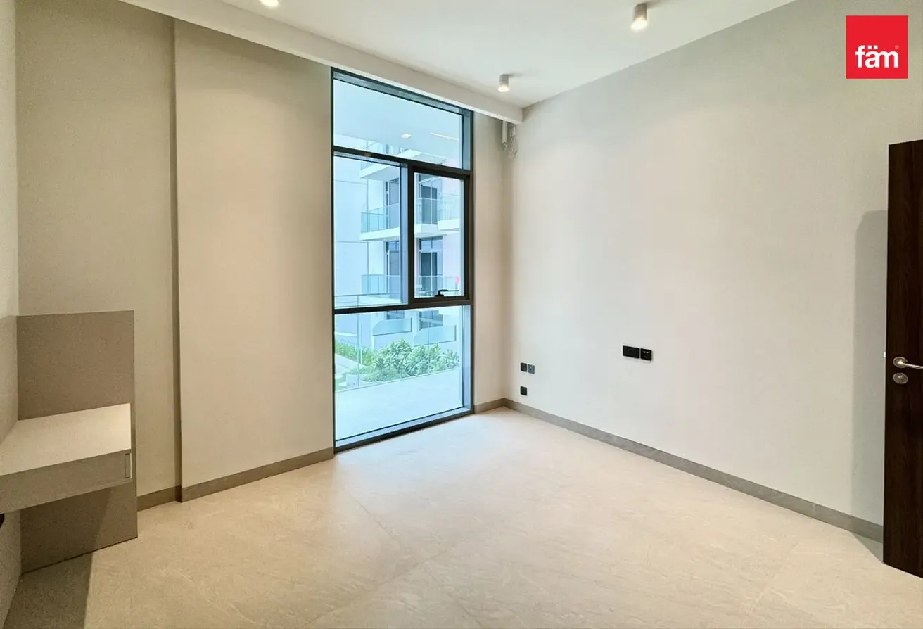 Brand New, Just Handed Over, Vacant, Ready Now