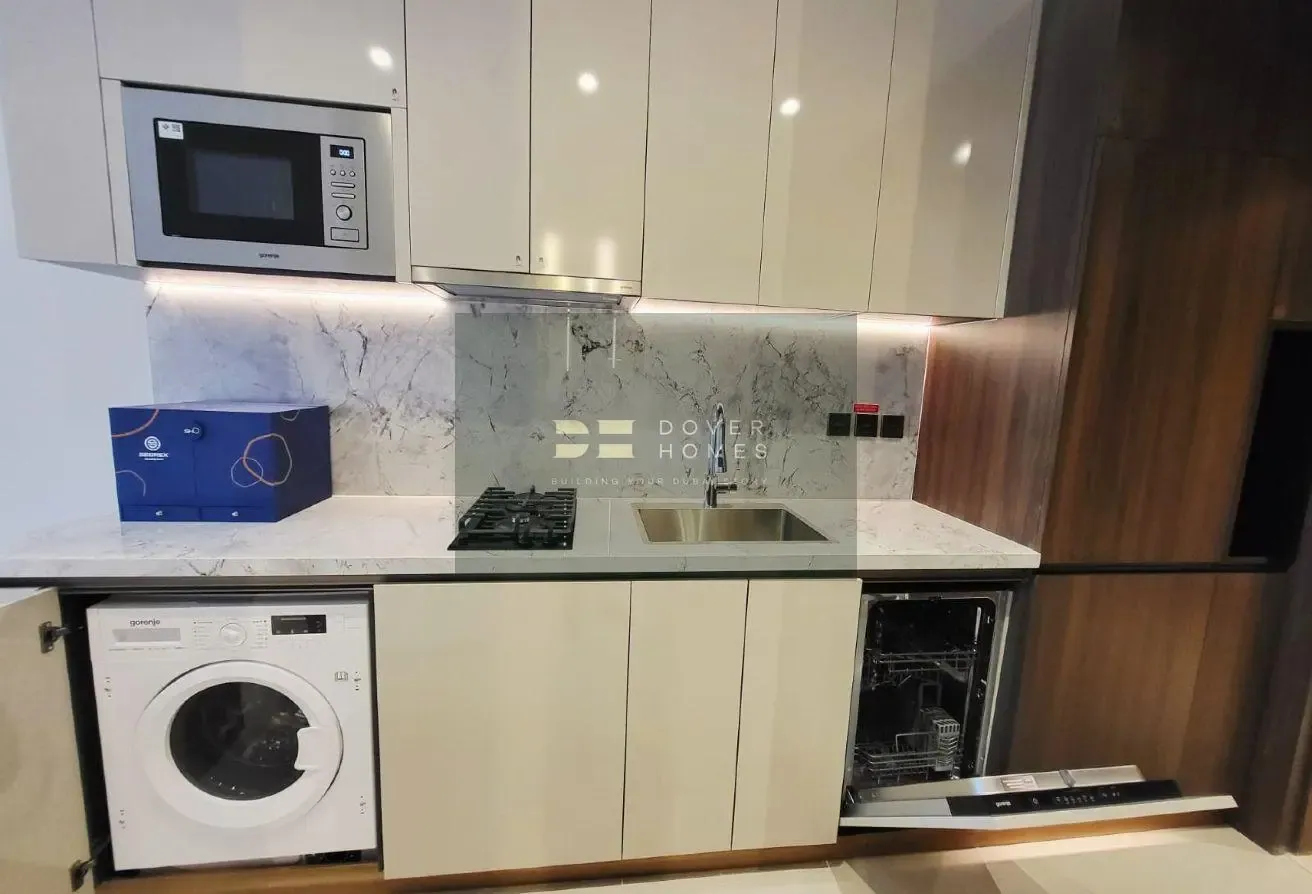 SPACIOUS STUDIO APARTMENT IN STONEHENGE RESIDENCES