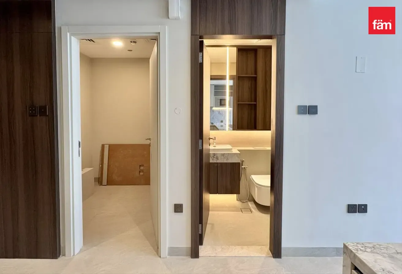 Brand New With Study/Maid, Vacant Now, Furnished