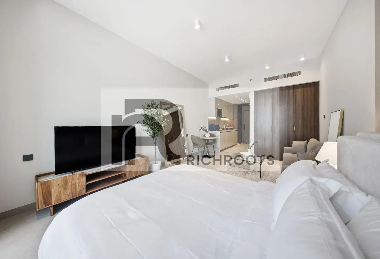 MODERN FURNISHED | BIG CORNER UNIT  | GARDEN VIEW