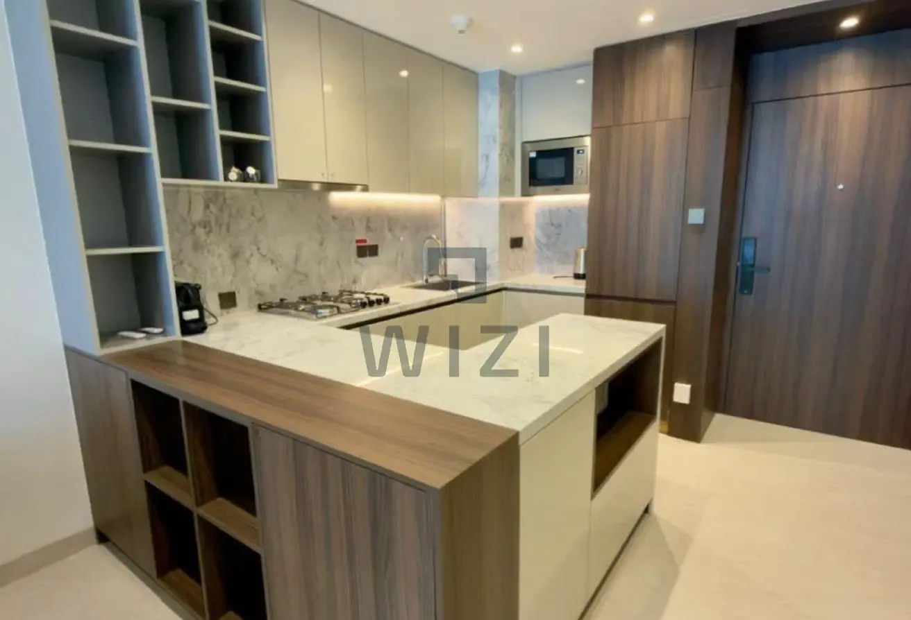 Furnished | 1BR + Study with Window | Corner Unit