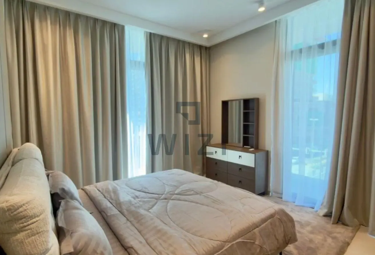 Furnished | 1BR + Study with Window | Corner Unit