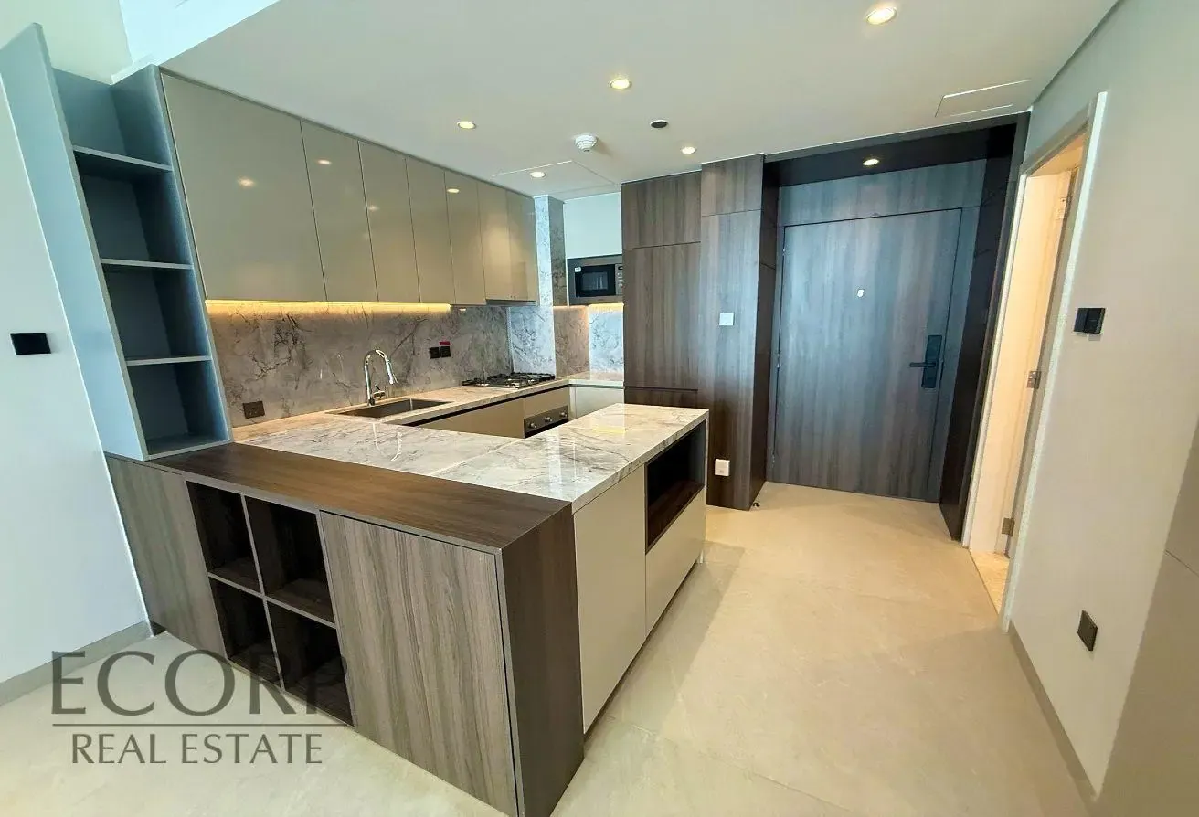 Ready to Move | Brand New | Fitted Kitchen