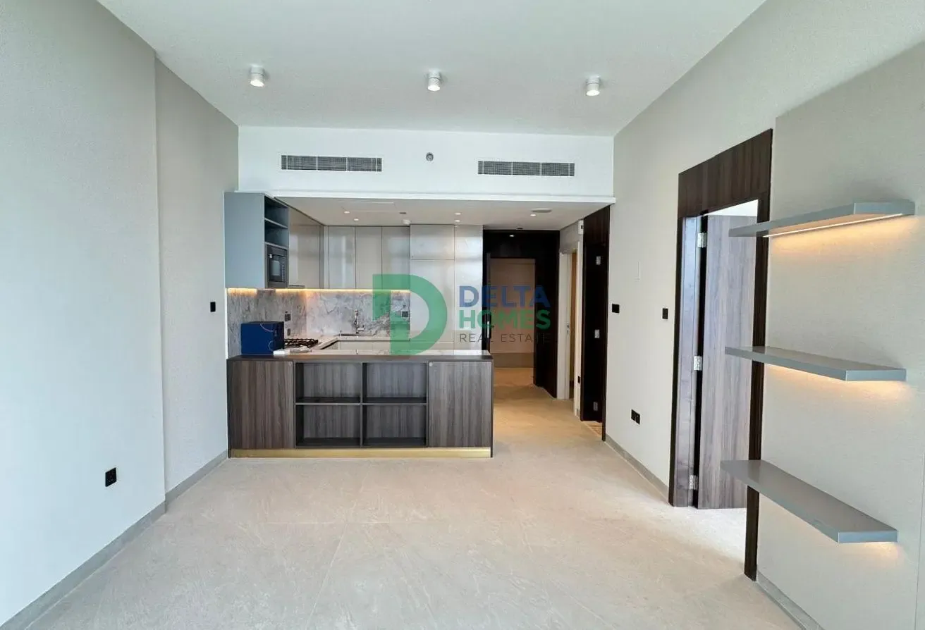 Brand New I Spacious  Ready to move in immediately