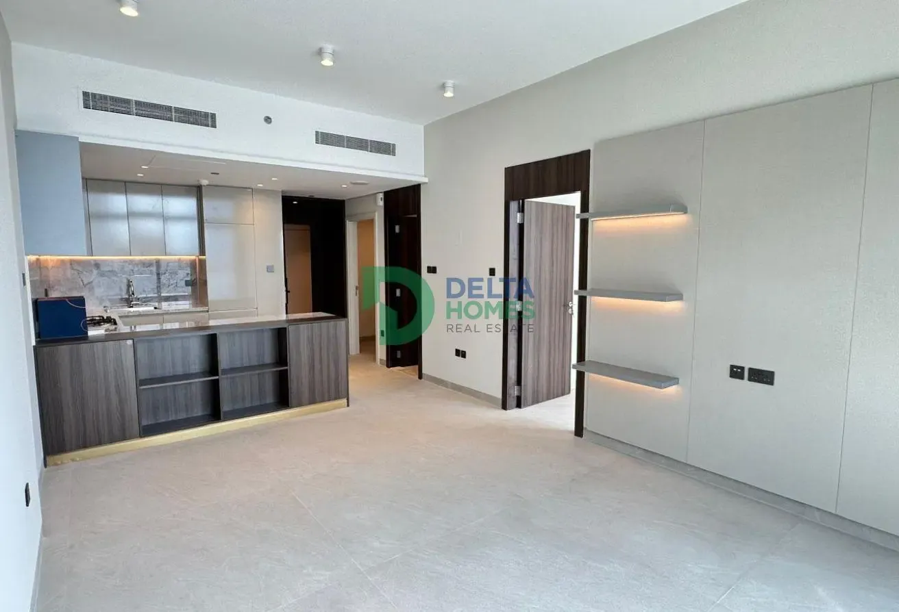 Brand New I Spacious  Ready to move in immediately