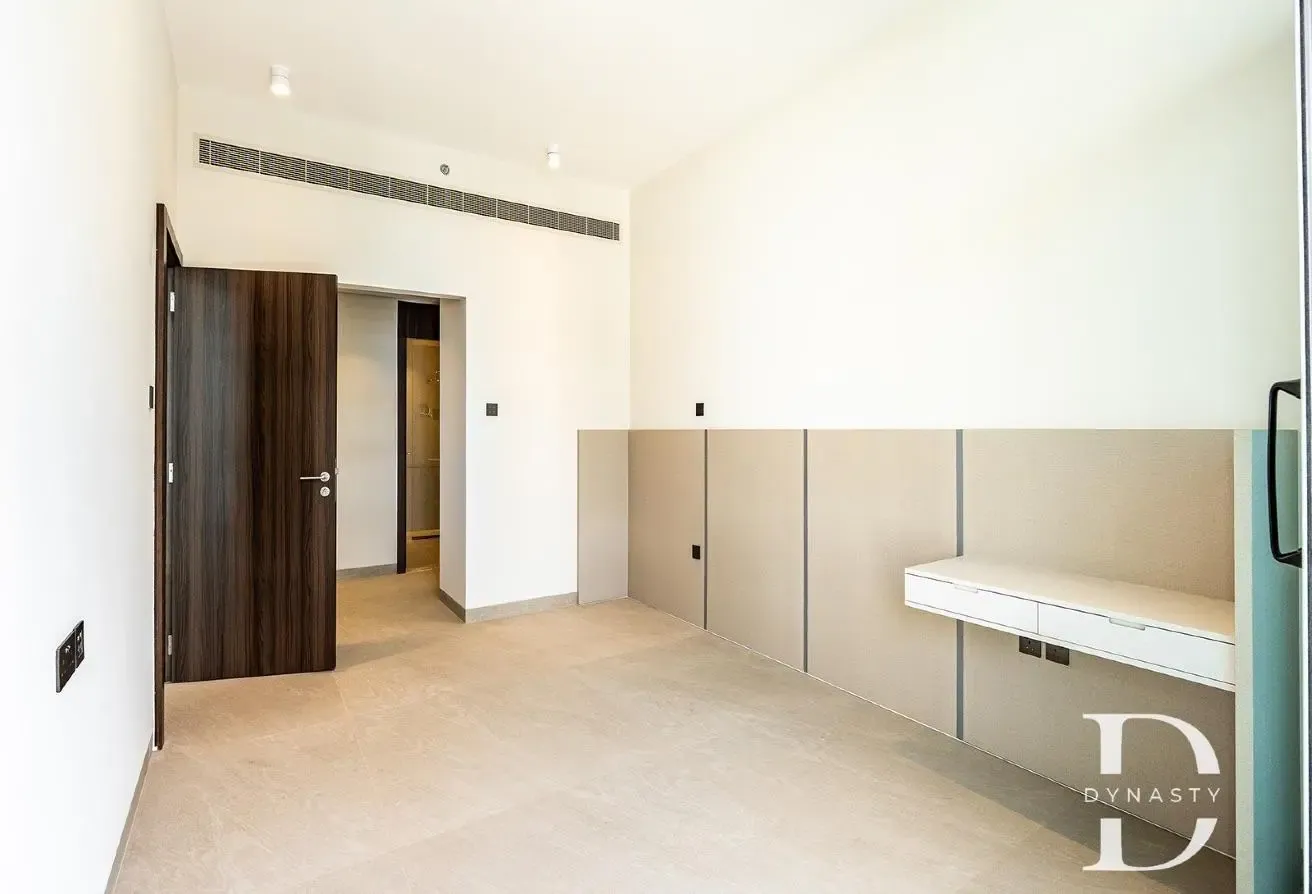 Brand New | 6 Cheques | Boutique Living