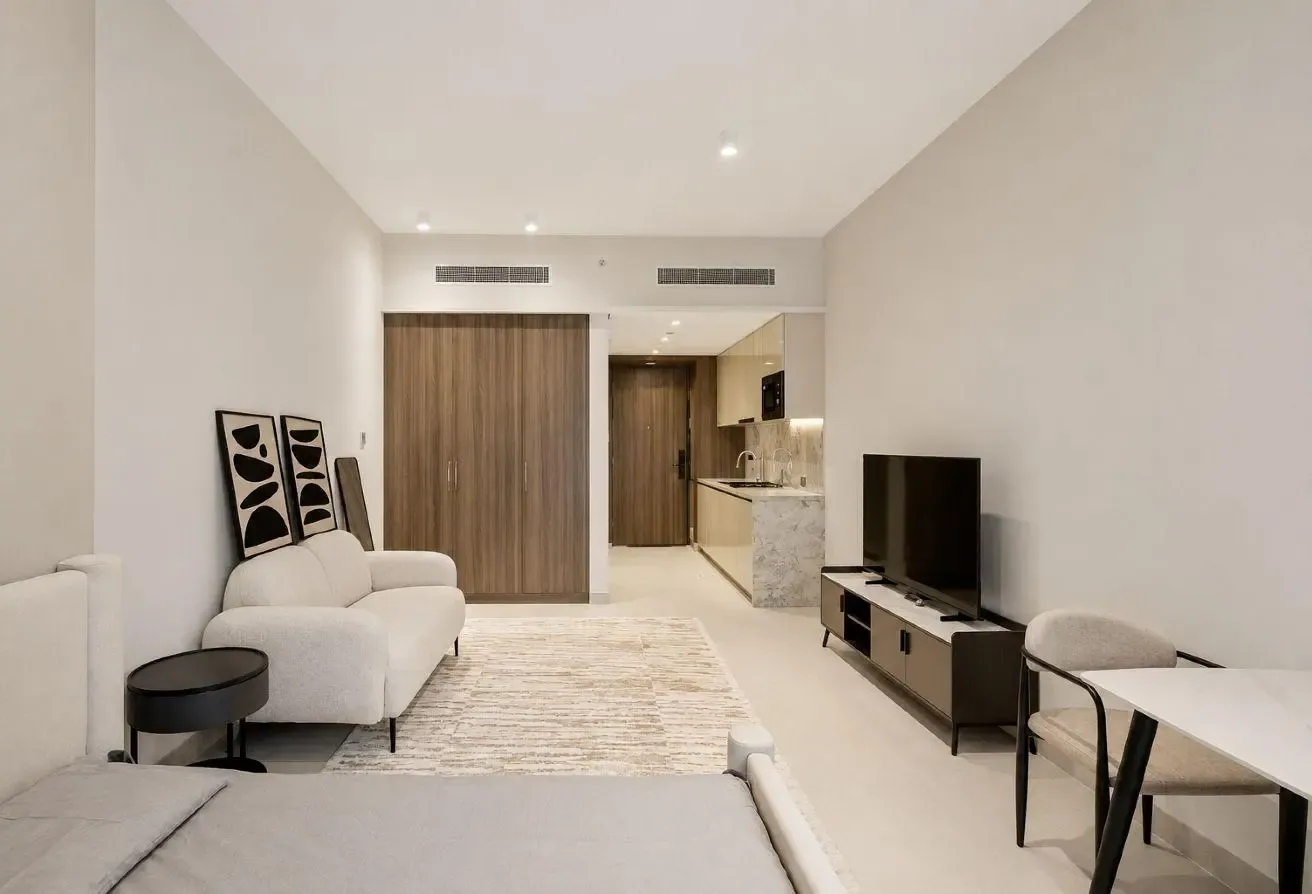 Stonehenge Residences 2 | Modern studio living