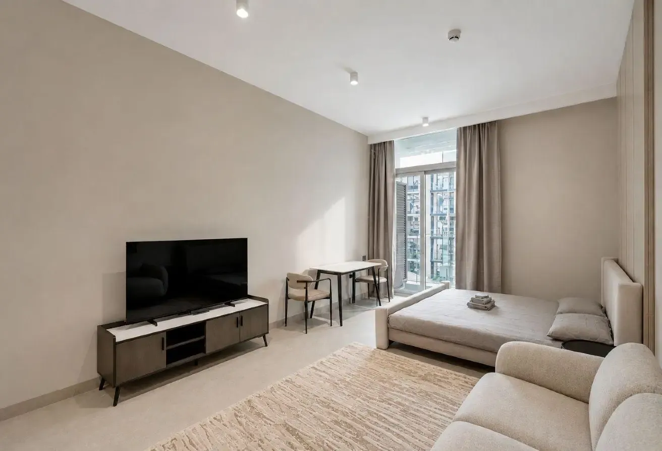 Stonehenge Residences 2 | Modern studio living