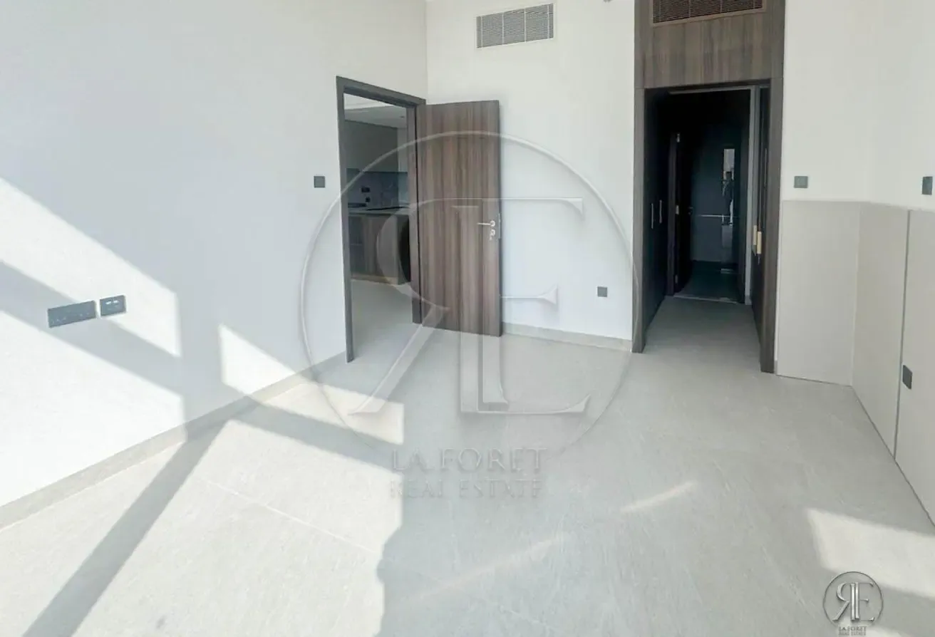 Elegant 1BR With Study | STONEHENGE RESIDENCES