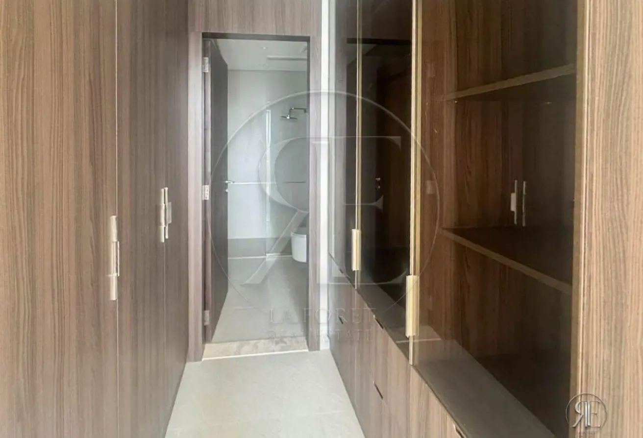 Elegant 1BR With Study | STONEHENGE RESIDENCES