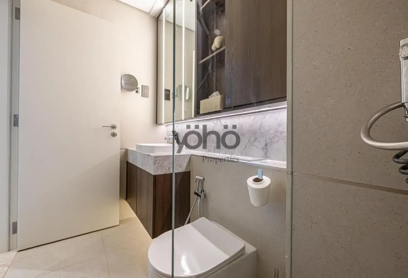 FULLY FURNISHED | READY TO MOVE | LUXURIOUS