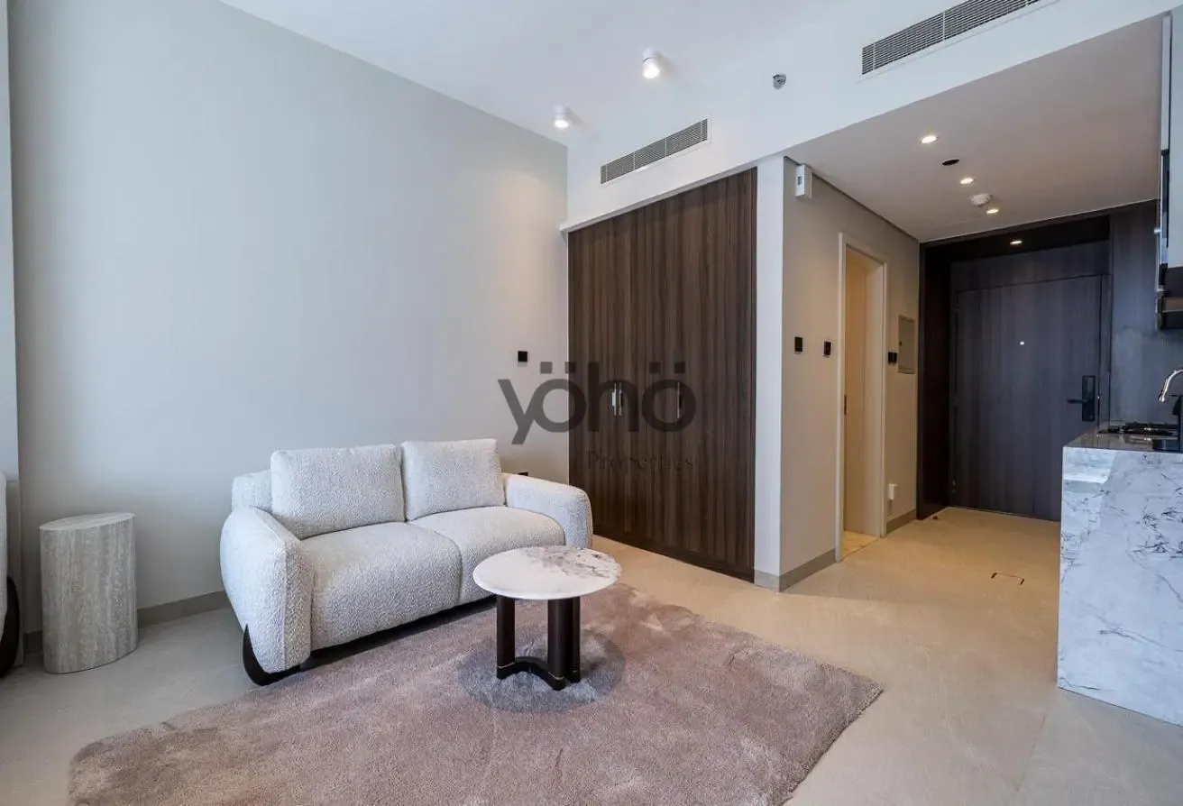 FULLY FURNISHED | READY TO MOVE | LUXURIOUS