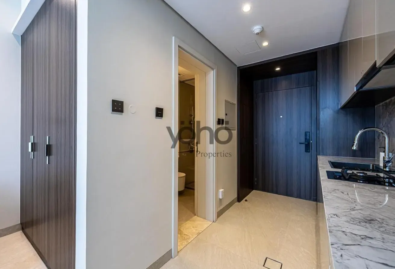 FULLY FURNISHED | READY TO MOVE | LUXURIOUS