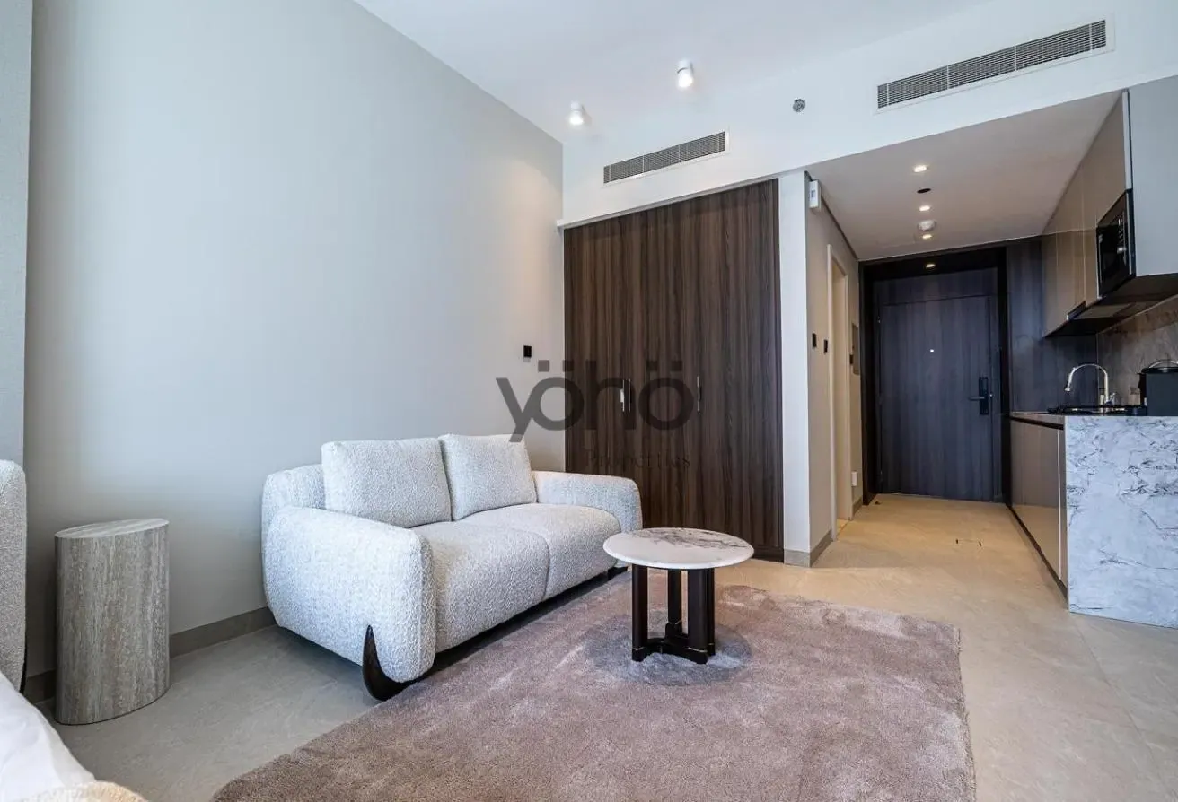 FULLY FURNISHED | READY TO MOVE | LUXURIOUS