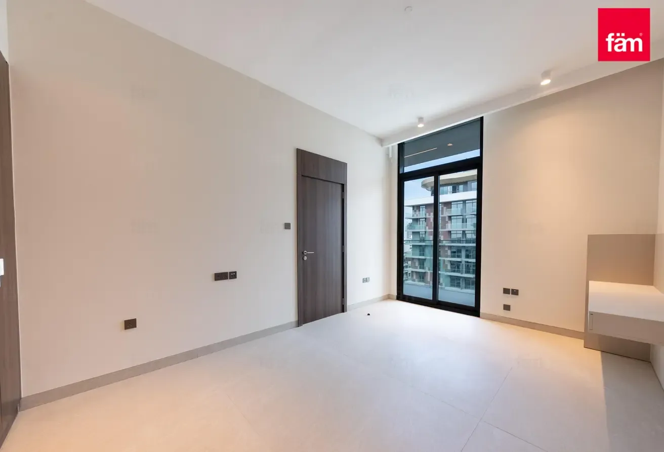 Spacious | Brand New Unit | Community Expert