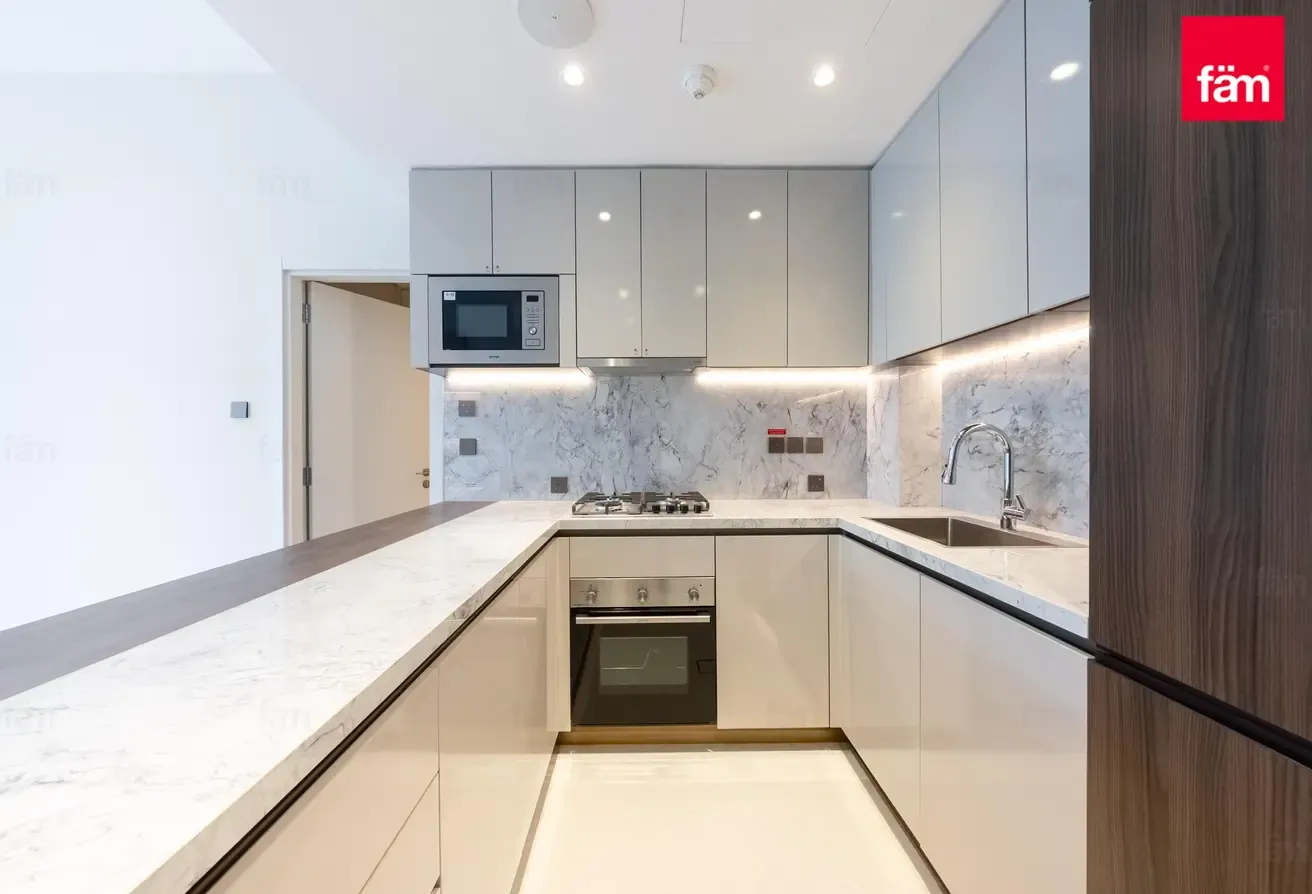 Spacious | Brand New Unit | Community Expert