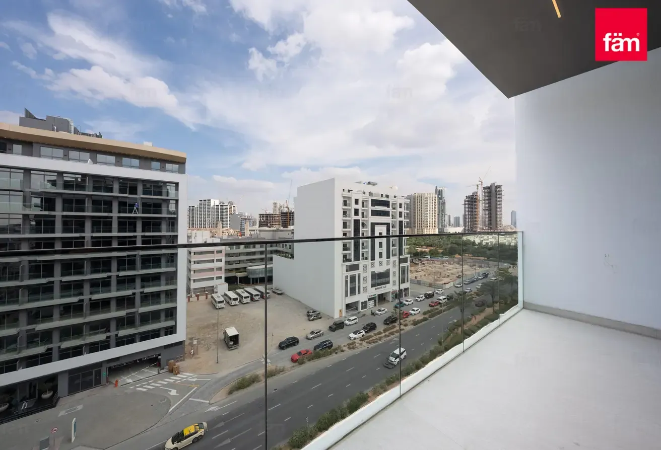Spacious | Brand New Unit | Community Expert
