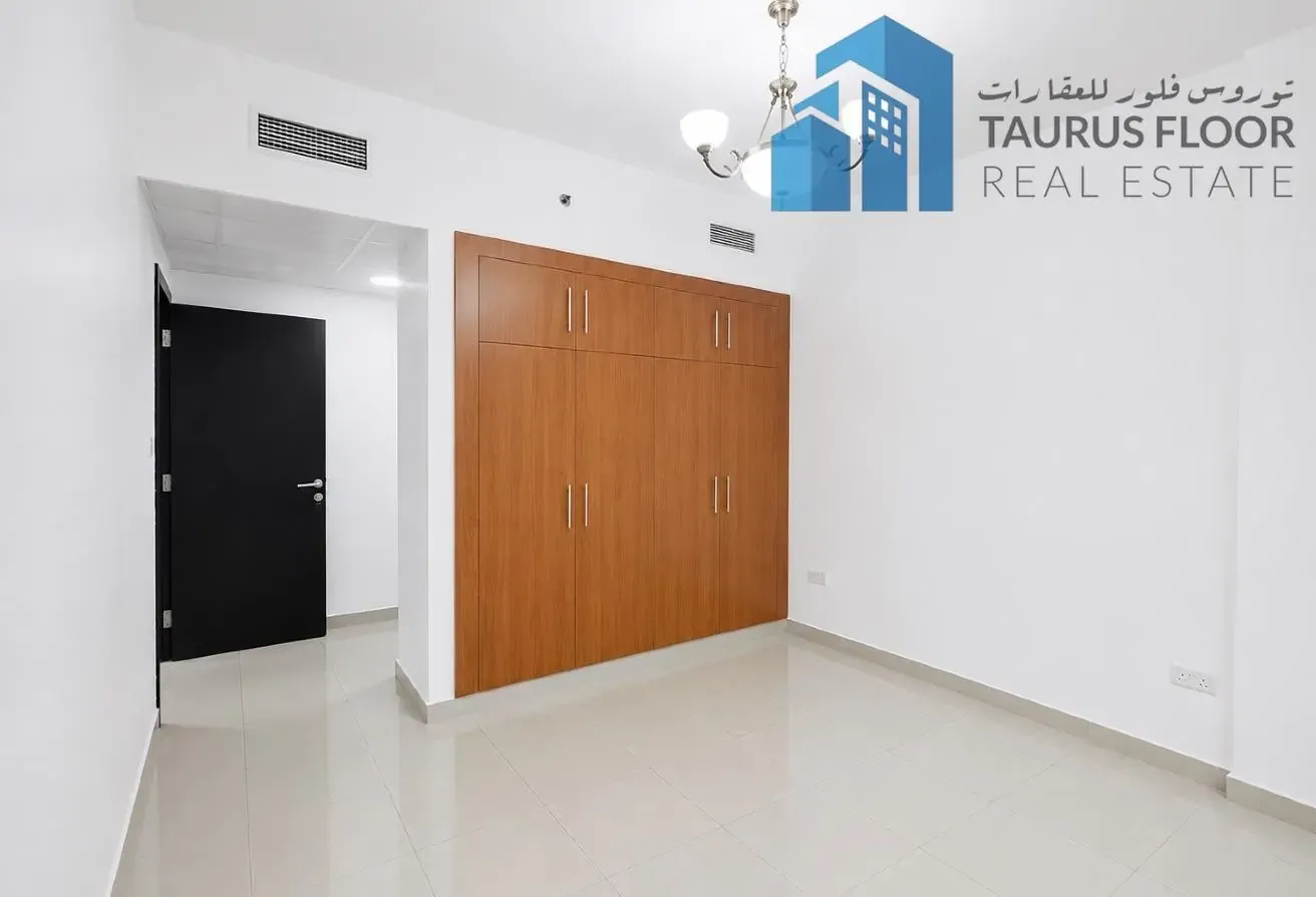 Near Sharf DG Metro | Chiller Free 1BR | Parking