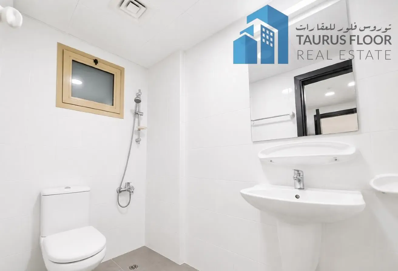 Near Sharf DG Metro | Chiller Free 1BR | Parking