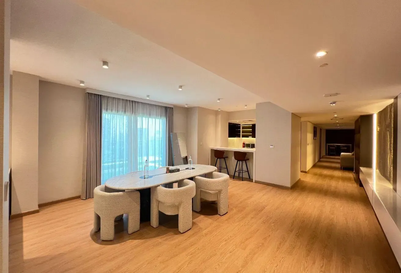 Penthouse in Tranquil BILLS included