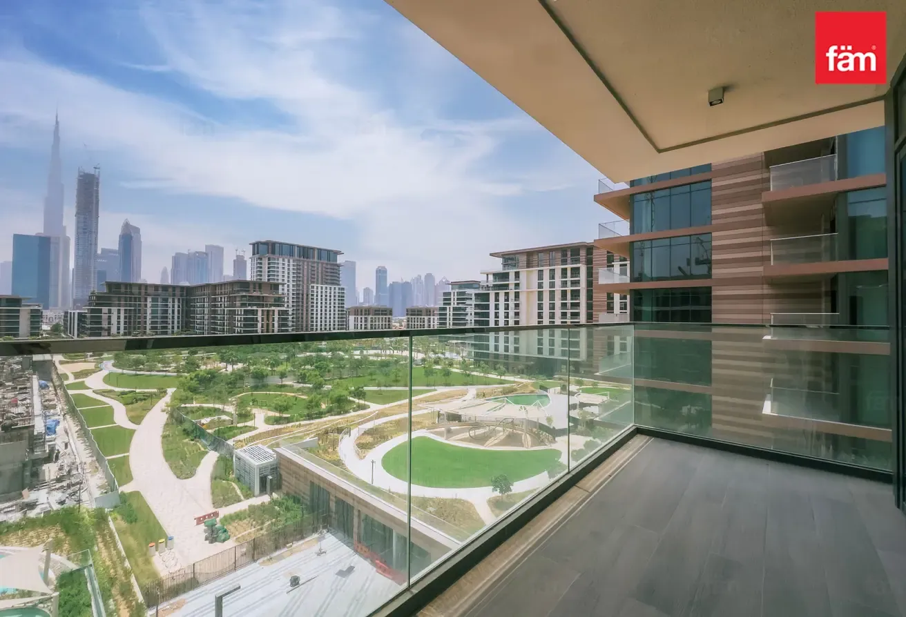 Spacious APT, Burj Khalifa View.