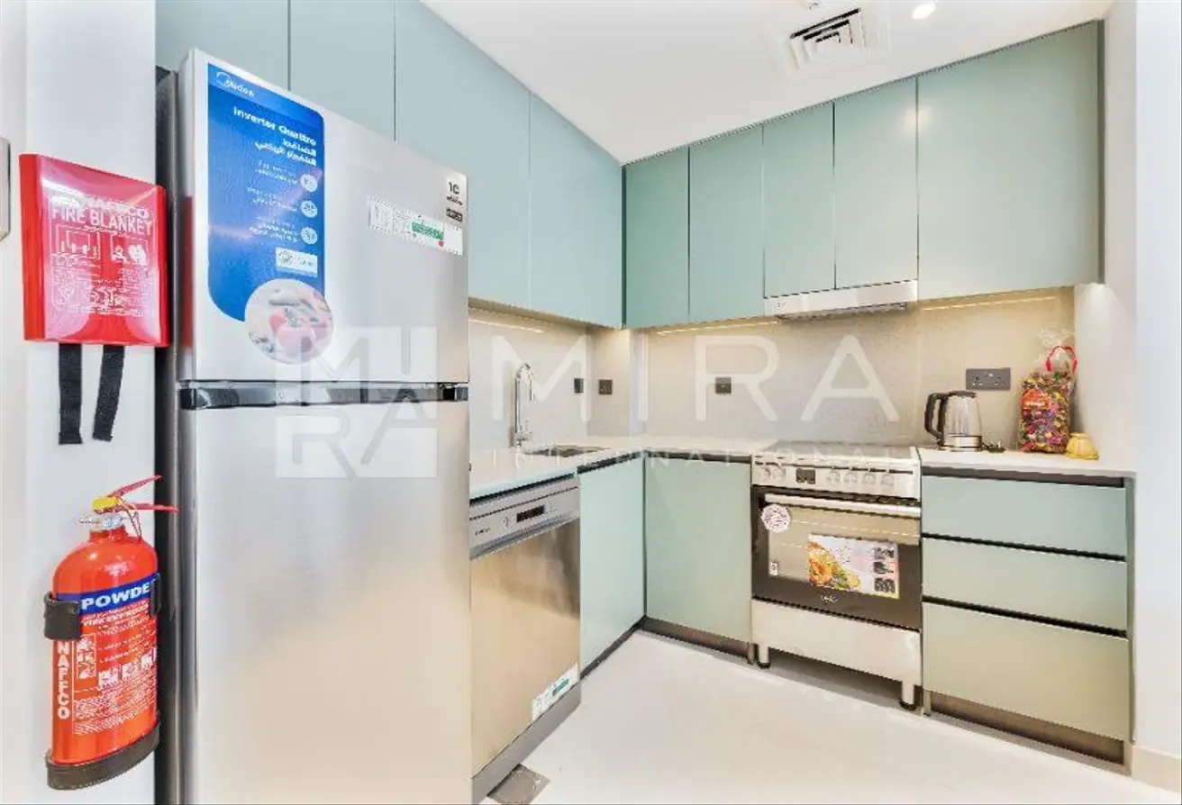 Fully Furnished | Luxury 1BR | Prime Location
