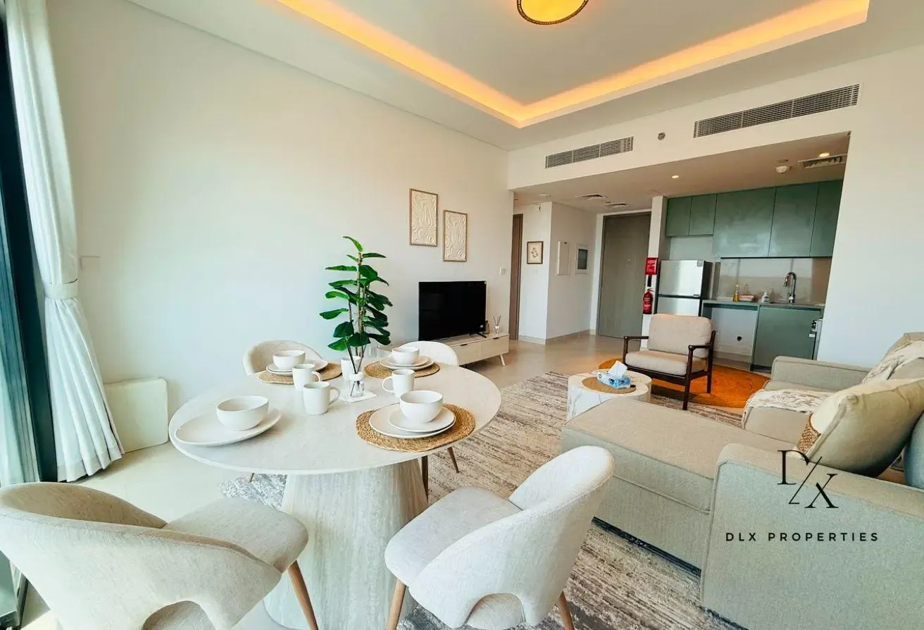 FULLY FURNISHED | HIGH FLOOR | READY TO MOVE