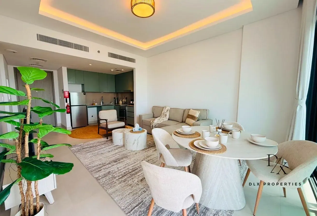 FULLY FURNISHED | HIGH FLOOR | READY TO MOVE