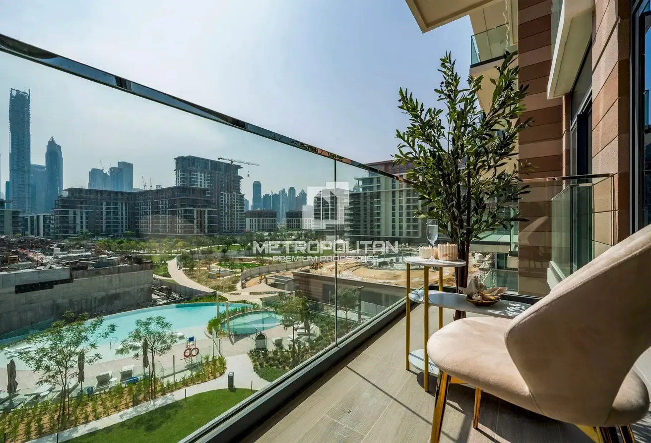Luxury 2BR | Burj Khalifa View | City Walk