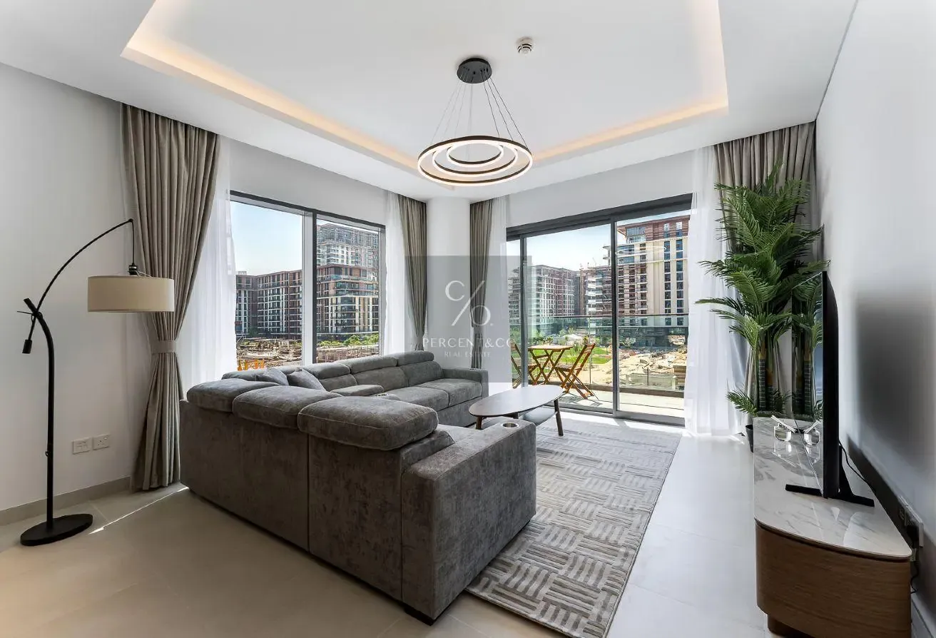 EXCLUSIVE | FURNISHED | VACANT | PARK VIEW