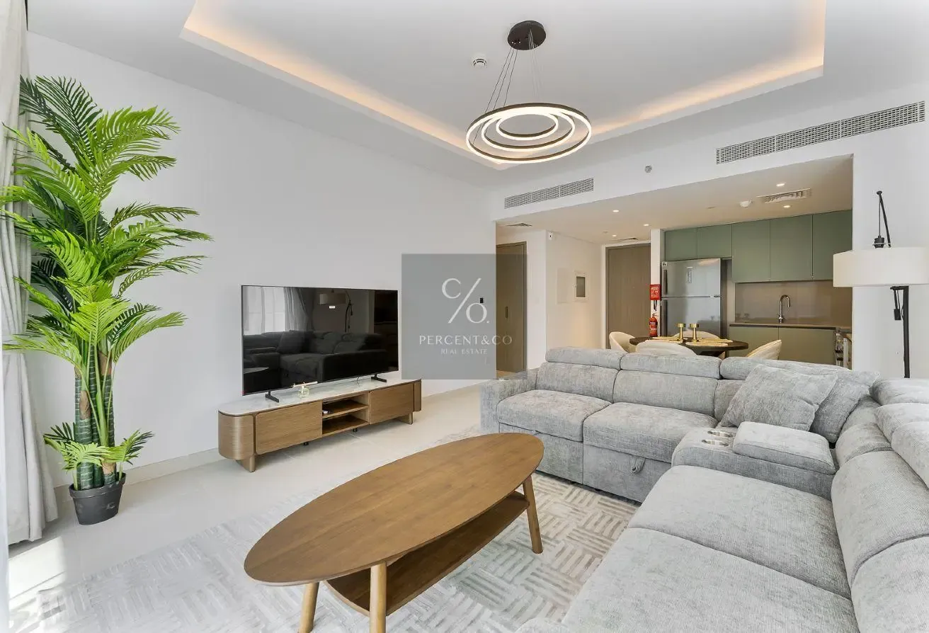EXCLUSIVE | FURNISHED | VACANT | PARK VIEW