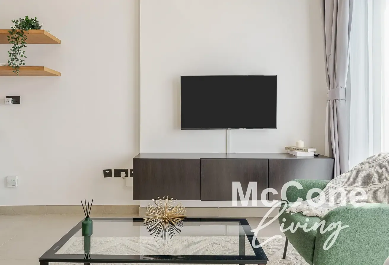 All Bills Included | Contemporary | Spacious