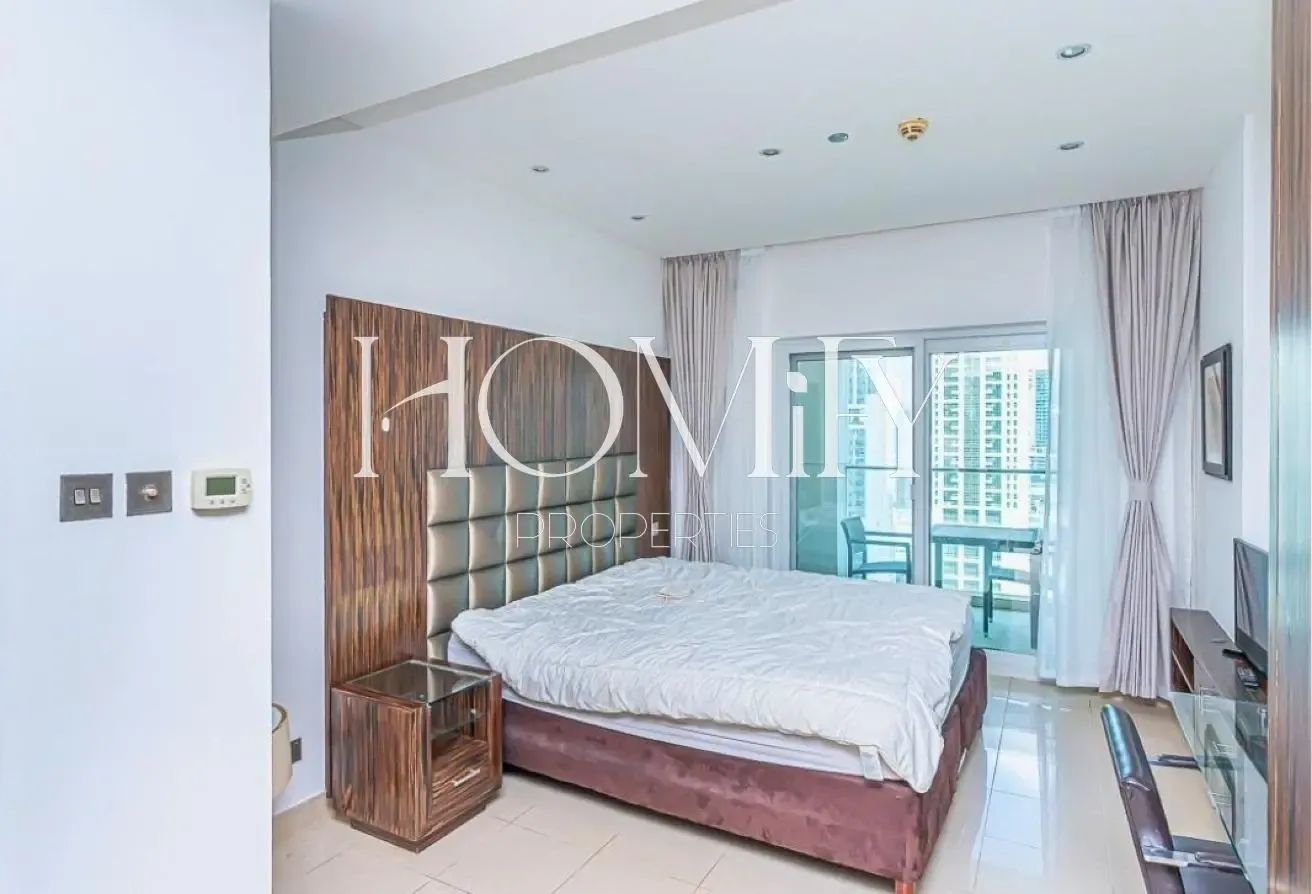 HIGH FLOOR | LAKE VIEW | POOL AND GYM