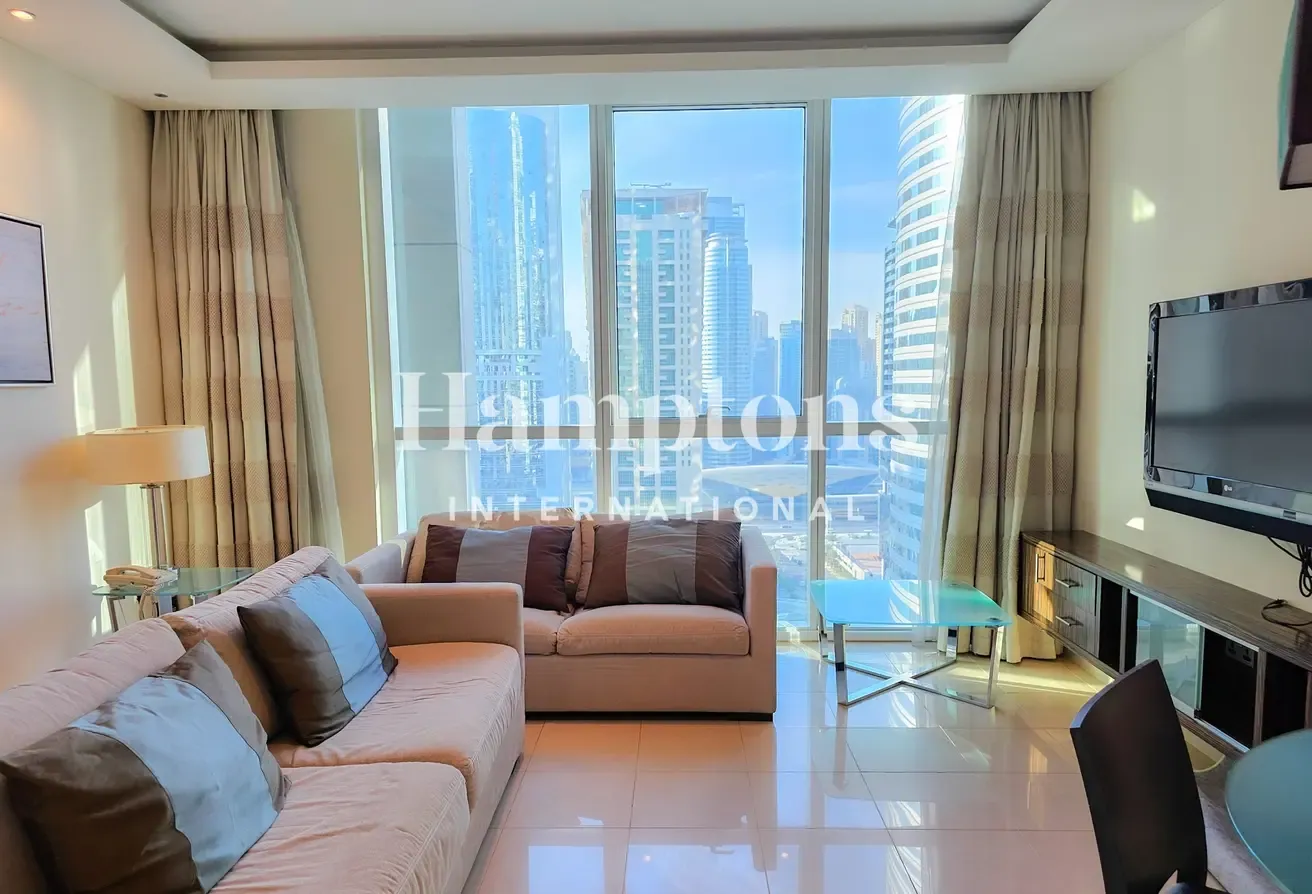 Lake View | High Floor | Vacant