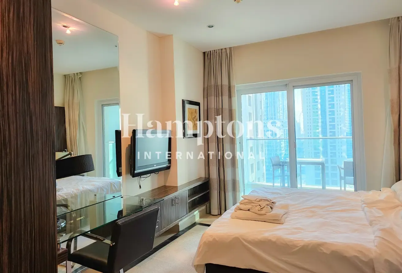 Lake View | High Floor | Vacant