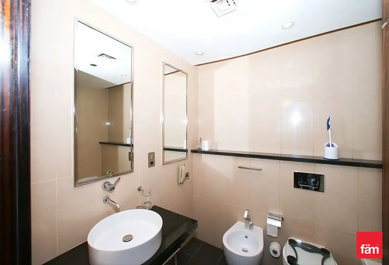 Spacious Fully Furnished l Balcony l High Floor