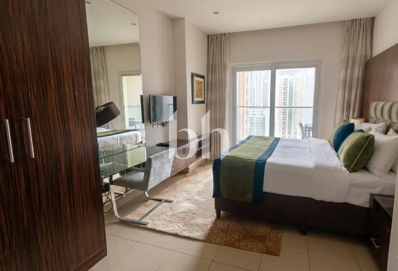 Furnished | Marina View | Mid Floor