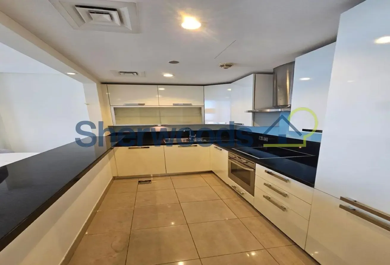 Beautifully furnished | Bright | Non-Negotiable