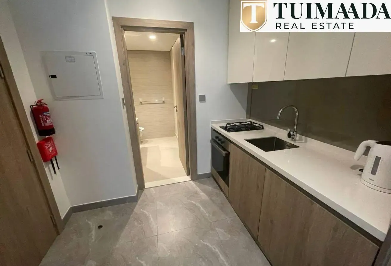 Peninsula Two | Furnished Studio | Balcony