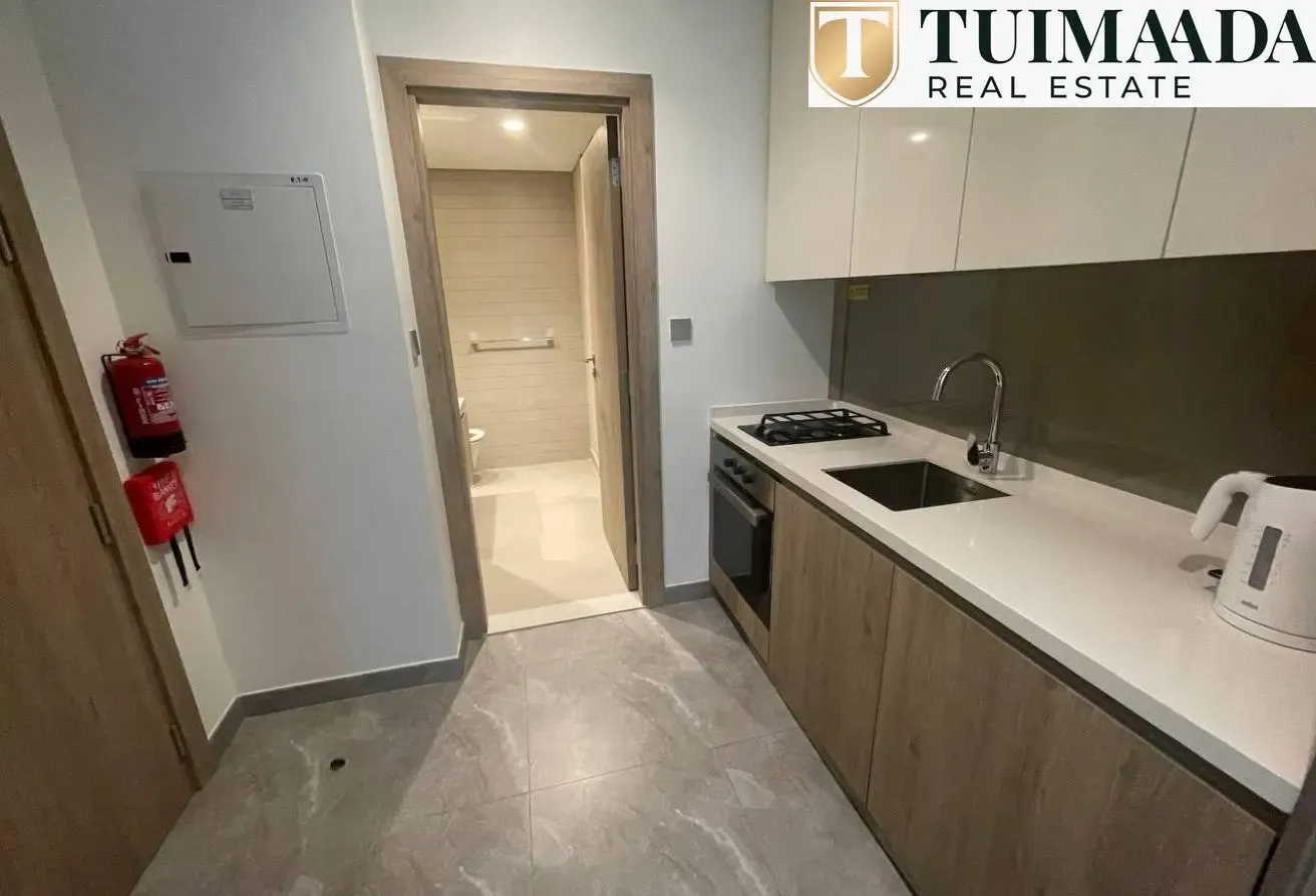 Peninsula Two | Furnished Studio | Balcony